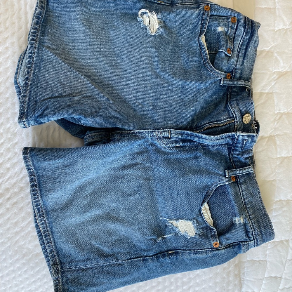 Stylish Distressed Denim Shorts